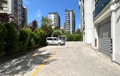 Suadiye'de genç binada merkezi lokasyonda 3+1 balkonlu daire