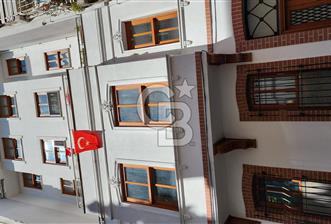 Satılık 3+1 daire Moda kendi bahçesi ayit Residens permit