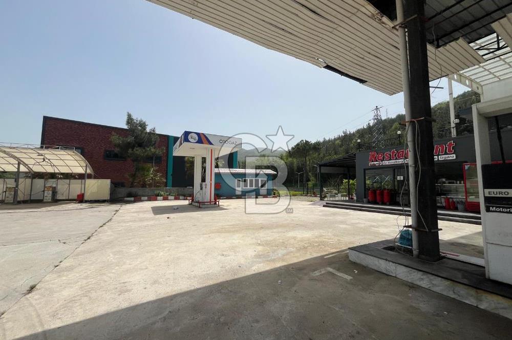 ANA YOLA CEPHELİ SATILIK AKARYAKIT İSTASYONU