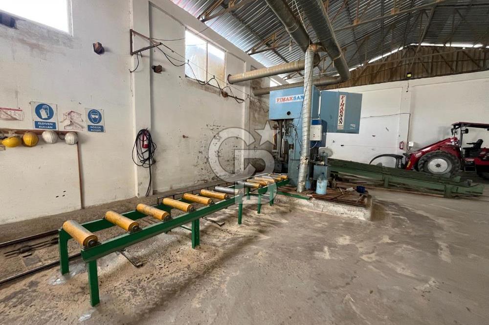 SİNOP DİKMEN'DE ANA YOLA CEPHELİ SATILIK KERESTE FABRİKASI