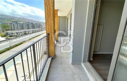 İZMİR'İN EN BÜYÜK HAVUZLU PROJESİNDE GENİŞ TİP 2+1 SATILIK DAİRE