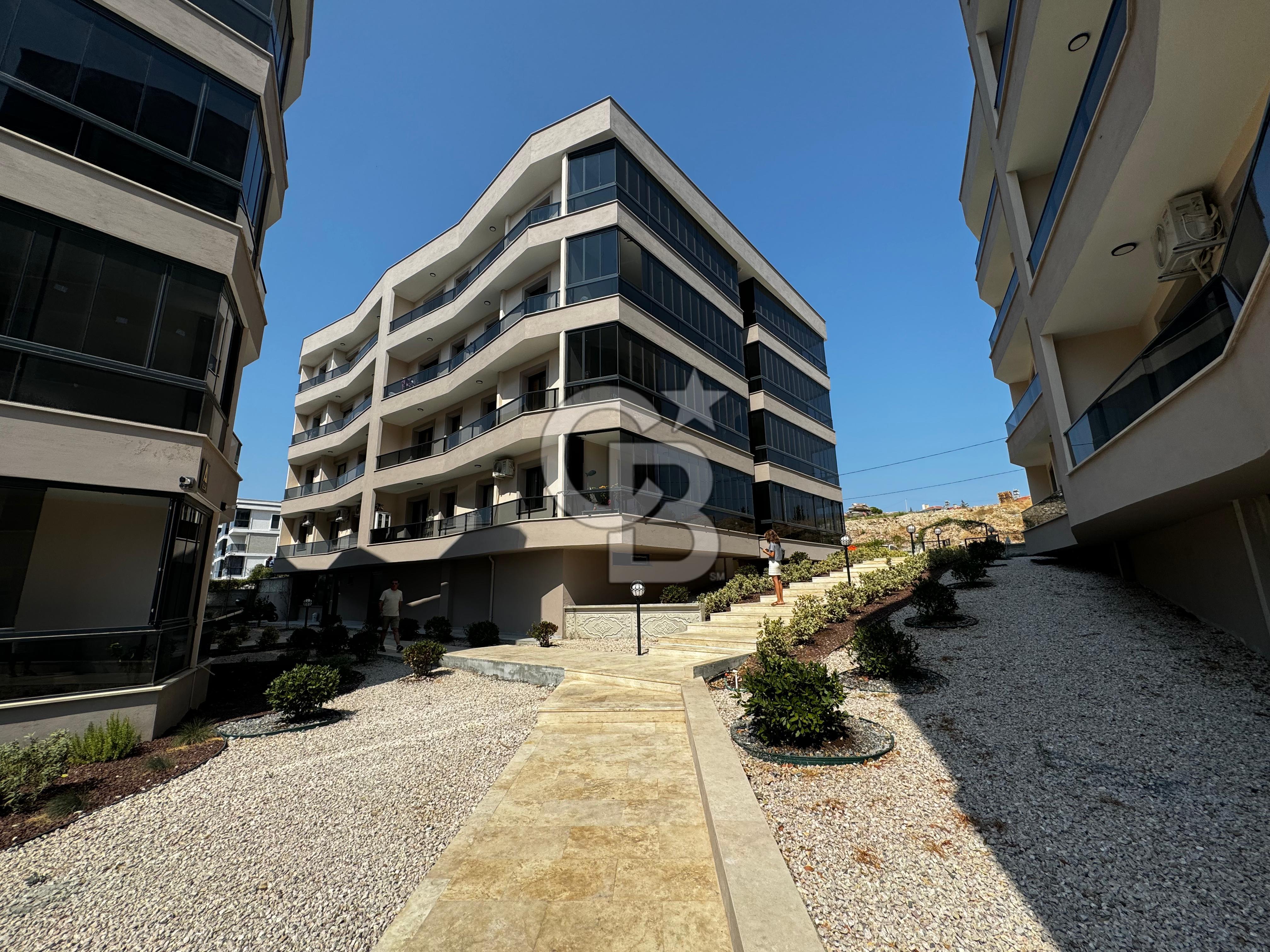 Deniz Gören 3+1 Havuzlu Sitede 100 m2