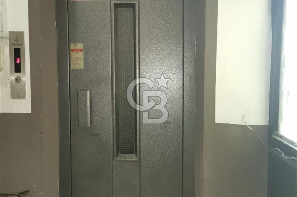 ALİAĞA'NIN MERKEZİNDE SATILIK GENİŞ 3+1 DAİRE