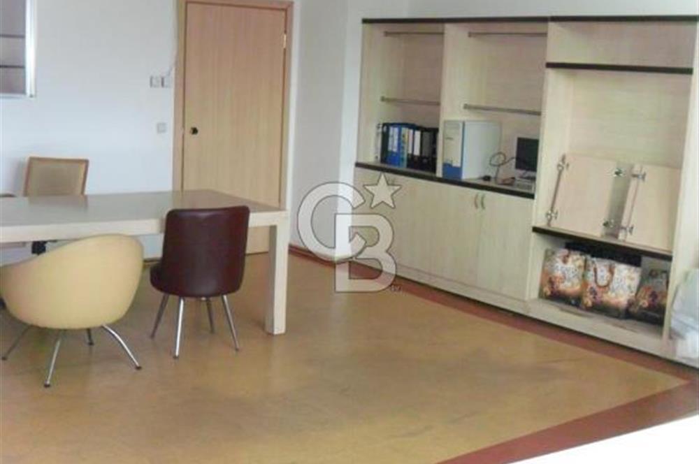 Kağıthane Merkez Kemerburgaz Caddesinde Satılık İşhanı Katı/Ofis