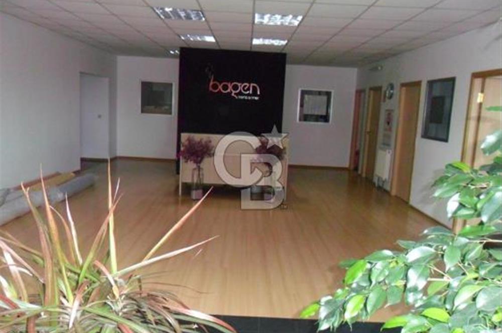 Kağıthane Merkez Kemerburgaz Caddesinde Satılık İşhanı Katı/Ofis