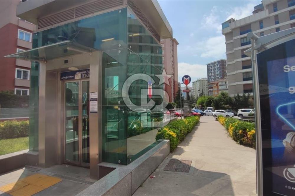 ÇELİKBİLEK PLAZA'DA ÖN CEPHE SATILIK 150M2 OFİS