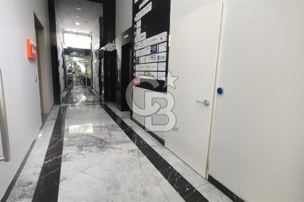 BOSTANCI ÇELİKBİLEK PLAZA'DA ÖN CEPHE SATILIK 150M2 OFİS