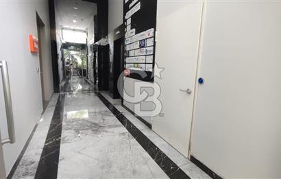 BOSTANCI ÇELİKBİLEK PLAZA'DA ÖN CEPHE SATILIK 150M2 OFİS