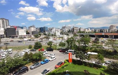 BOSTANCI ÇELİKBİLEK PLAZA'DA ÖN CEPHE SATILIK 150M2 OFİS