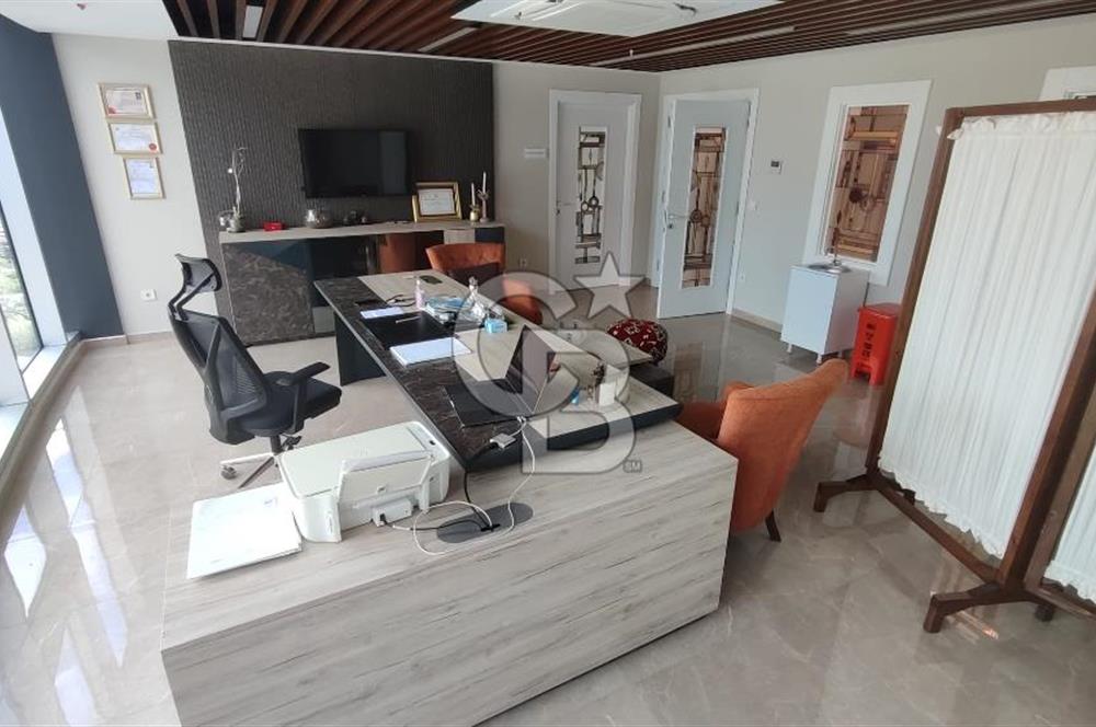 ÇELİKBİLEK PLAZA'DA ÖN CEPHE SATILIK 150M2 OFİS