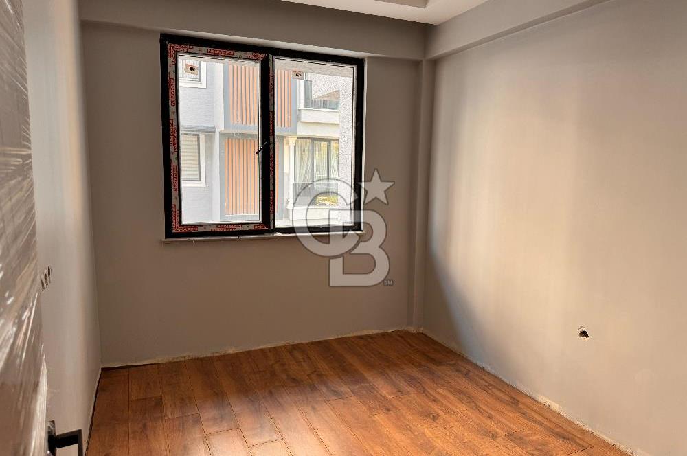 ÇİFTLİKKÖY SULTANİYE'DE 4+1 NET 188 M.KARE GİYİNME ODALI SIFIR SATILIK DAİRE.