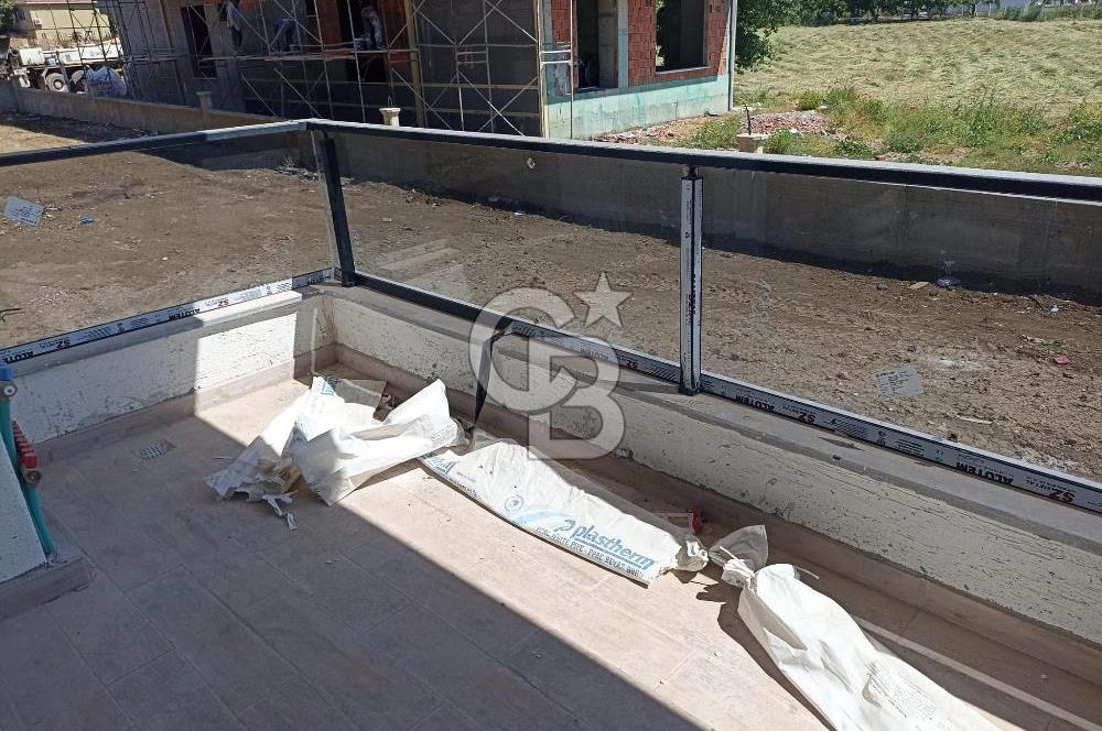 ÇİFTLİKKÖY SULTANİYE'DE 4+1 NET 188 M.KARE GİYİNME ODALI SIFIR SATILIK DAİRE.