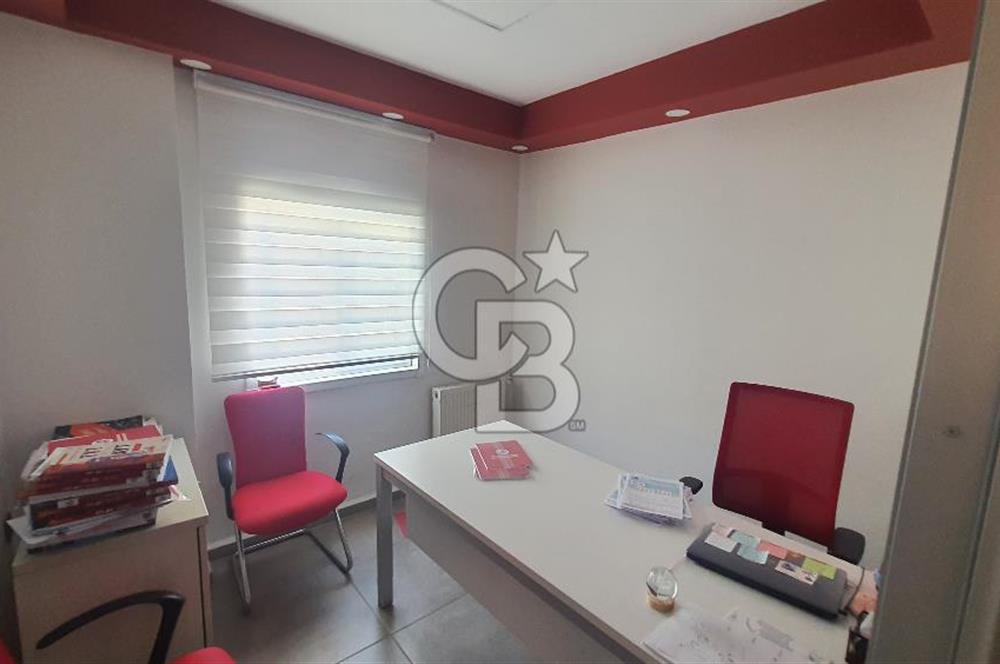 Ana Cadde Üzerinde Kurumsal Kiracılı Ticari İskanlı Ofis