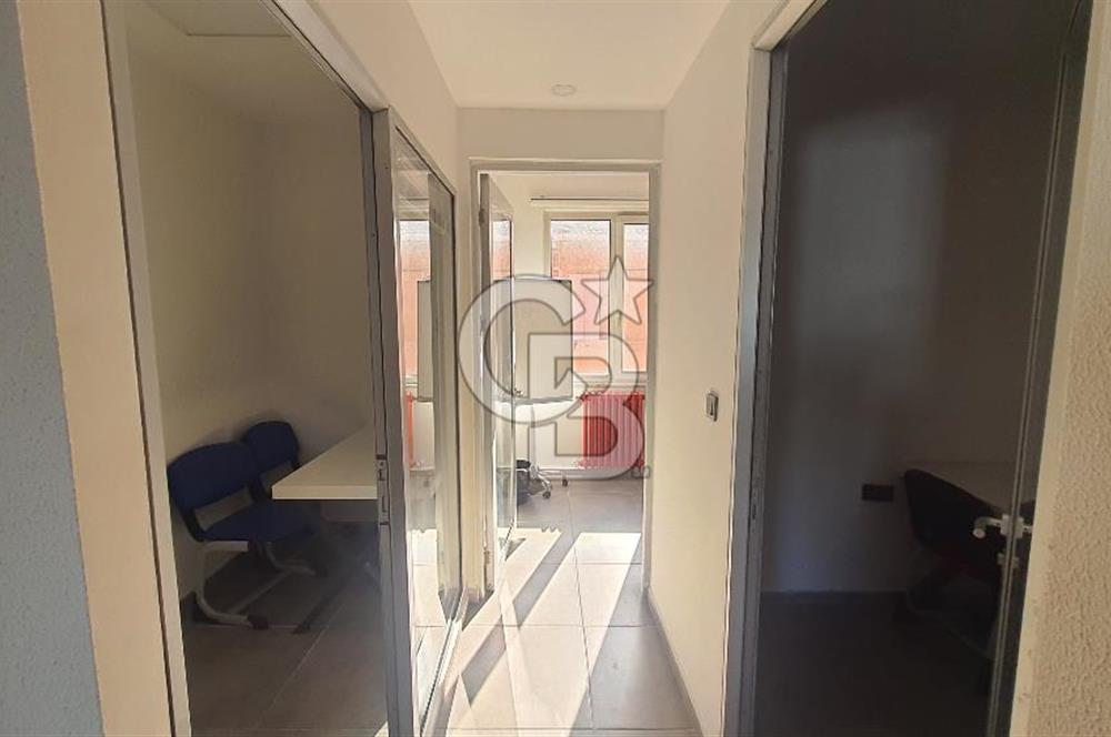 Ana Cadde Üzerinde Kurumsal Kiracılı Ticari İskanlı Ofis