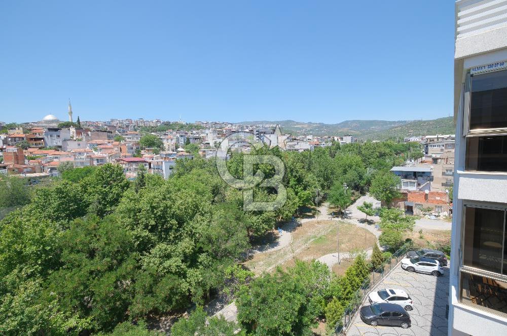 BORNOVA SEDEFTEPE VADİ EVLERİNDE SATILIK DAİRE