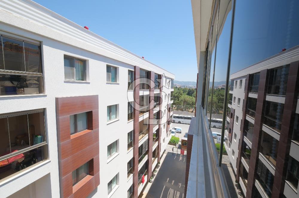 BORNOVA SEDEFTEPE VADİ EVLERİNDE SATILIK DAİRE