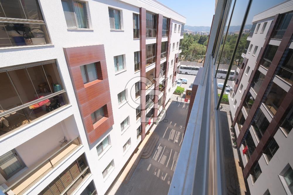 BORNOVA SEDEFTEPE VADİ EVLERİNDE SATILIK DAİRE