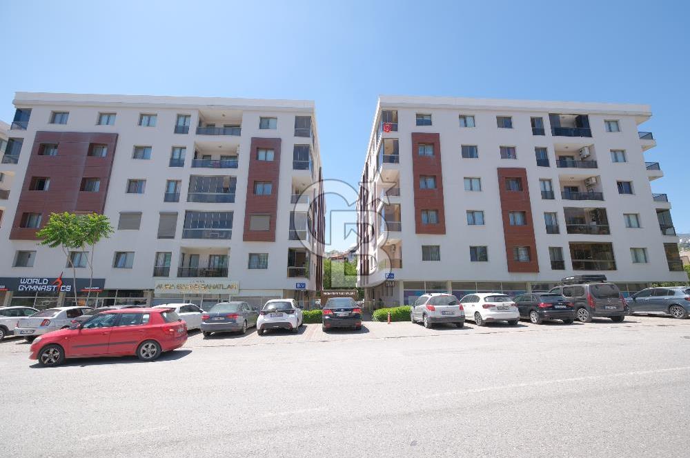 BORNOVA SEDEFTEPE VADİ EVLERİNDE SATILIK DAİRE