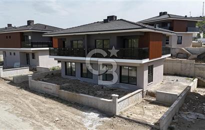Seferihisar Akarcada Deniz manzaralı 3+1 Villa