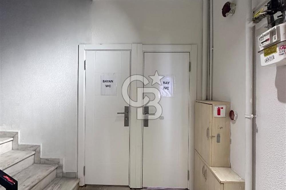 Ana Cadde Üzerinde Kurumsal Kiracılı Ticari İskanlı Ofis