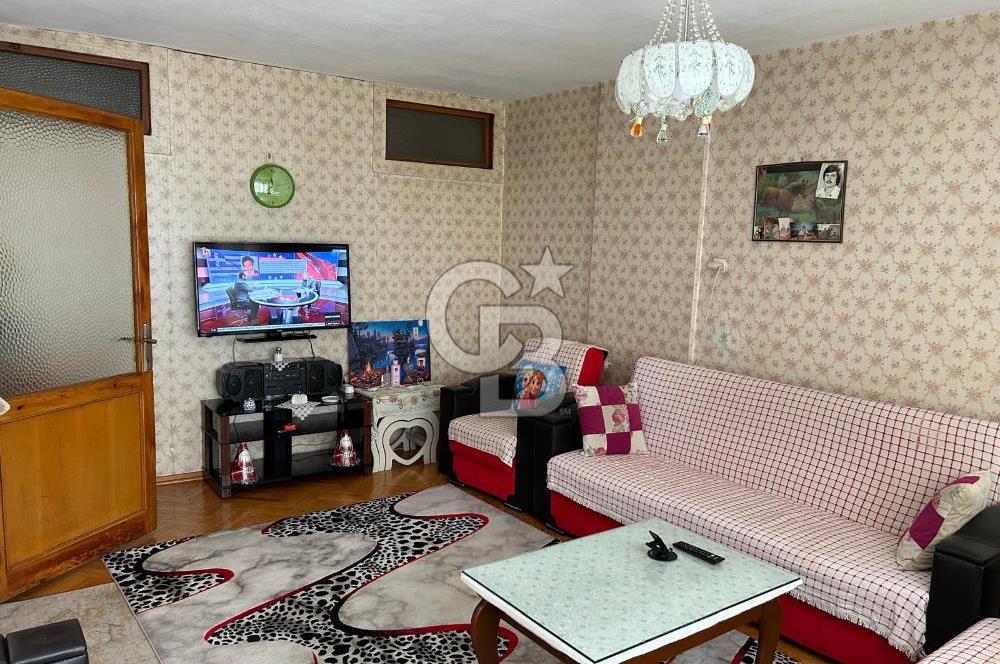 Atalar Mh. Cadde Üstü Satılık 2+1 Daire