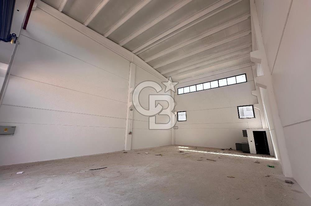 Ahi Baba Sanayi Sitesi'nde Kiralık 200m² Holler.