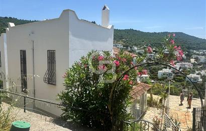 BODRUM - MİLAS - GÜLLÜK YASEMİN SİTESİ 3+1 VİLLA