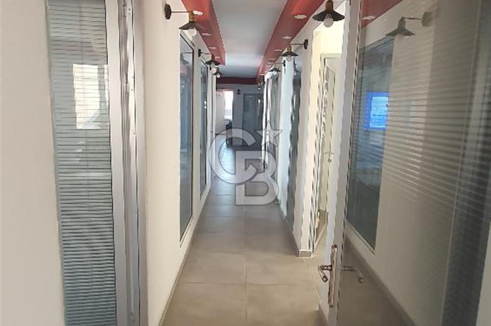 Ana Cadde Üzerinde Kurumsal Kiracılı Ticari İskanlı Ofis