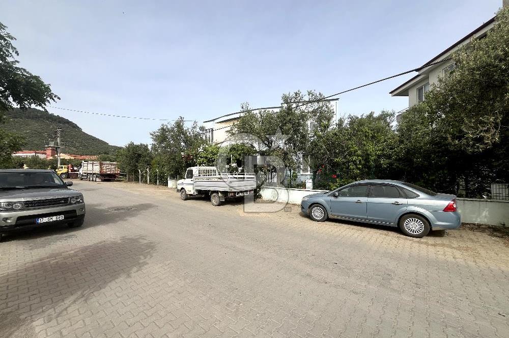 ÇANAKKALE KÜÇÜKKUYU MIHLIDA 300 M2 ARSA İÇERİSİNDE MÜSTAKİL EV