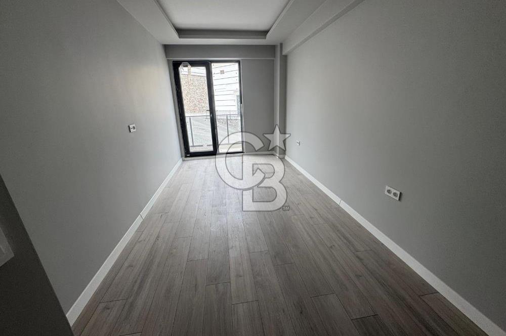 BAŞİSKELEDE ARAÇ TAKASLI DOĞA VE DENİZ MANZARALI TRİPLEKS