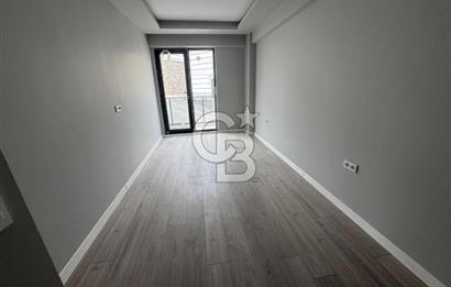 BAŞİSKELEDE ARAÇ TAKASLI DOĞA VE DENİZ MANZARALI TRİPLEKS