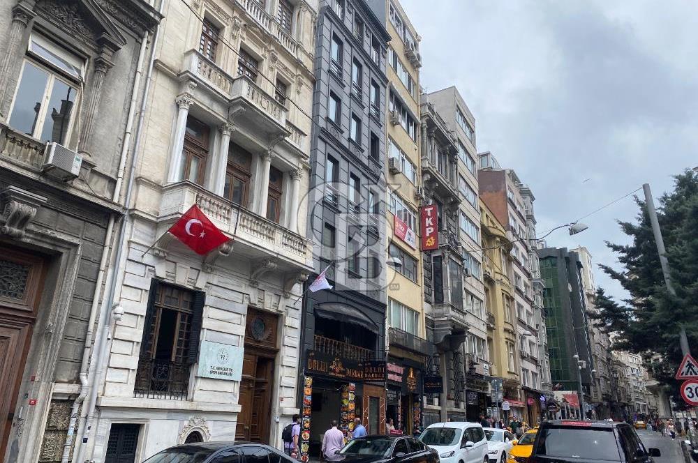 TAKSİM MEYDANI'NA 100 M MESAFEDE SATILIK OFİS / HOMEOFFICE