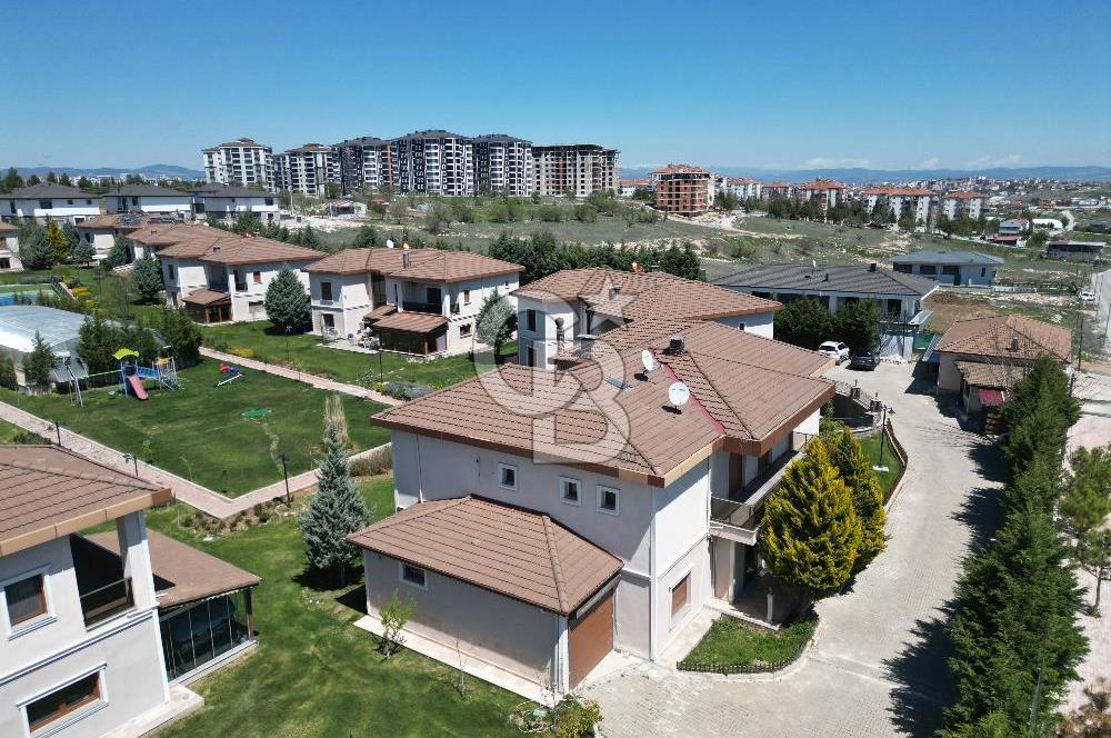 HAYALENİZDEKİ LÜKS VİLLA, YÜKSEK KREDİ İMKANIYLA CB OPİA'DA!