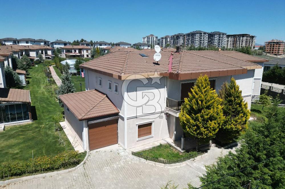 HAYALENİZDEKİ LÜKS VİLLA, YÜKSEK KREDİ İMKANIYLA CB OPİA'DA!