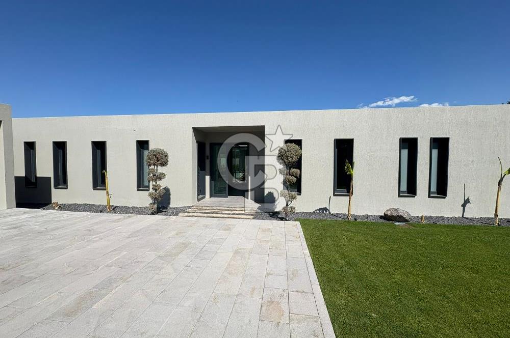Ourland Urla'da Satılık Müstakil Villa
