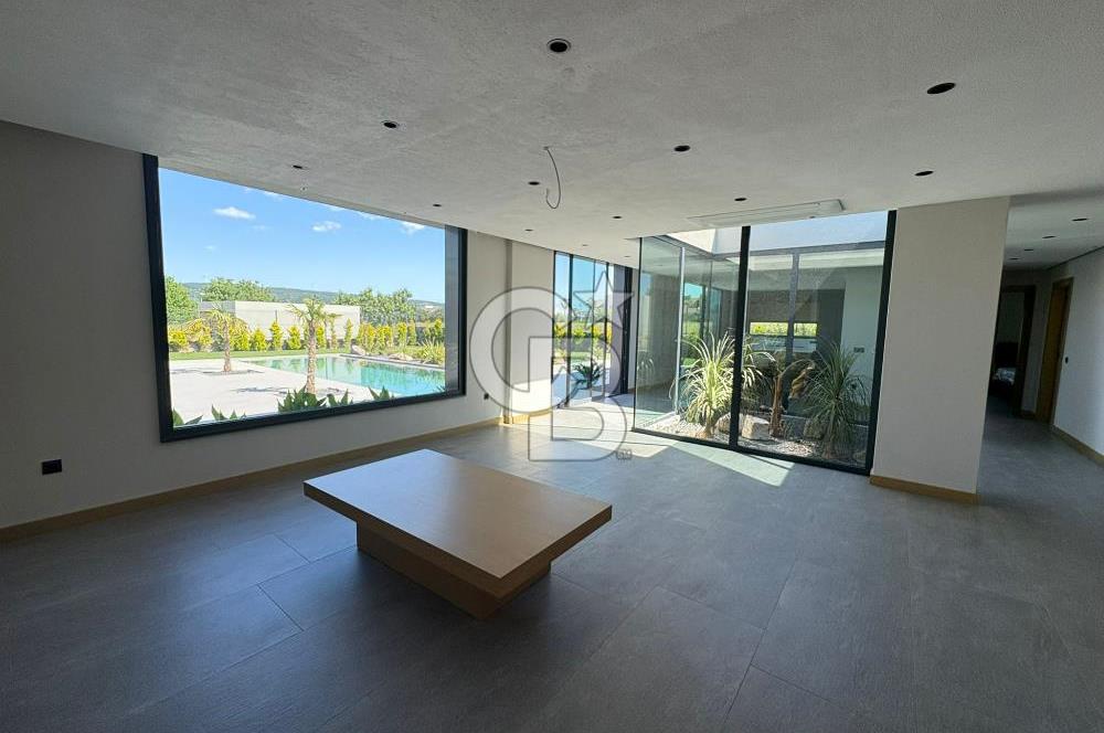 Ourland Urla'da Satılık Müstakil Villa