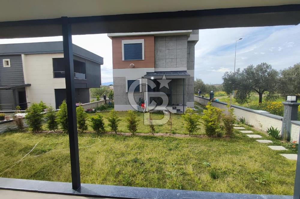 ŞAKRANDA MUHTEŞEM KONUMDA DENİZ MANZARALI SATILIK VİLLA