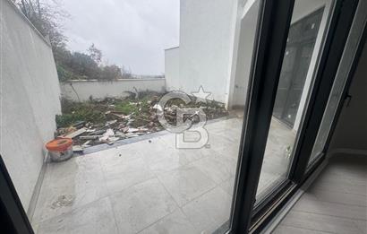 BAŞİSKELEDE ARAÇ TAKASLI DOĞA VE DENİZ MANZARALI TRİPLEKS VİLLA