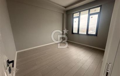 BAŞİSKELEDE ARAÇ TAKASLI DOĞA VE DENİZ MANZARALI TRİPLEKS VİLLA