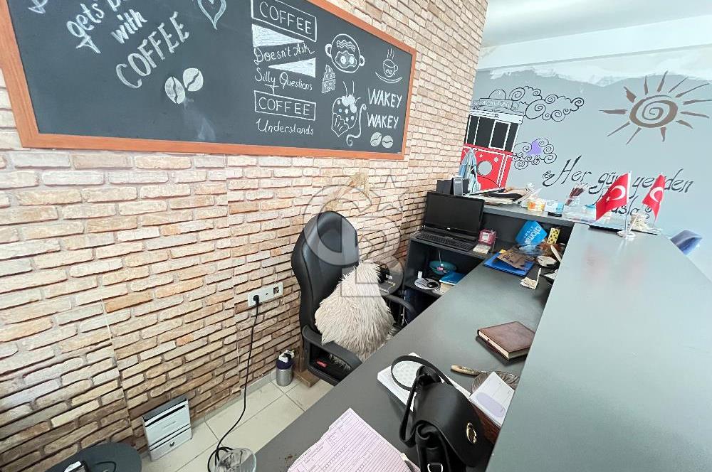 İSTANBUL SANCAKTEPEDE ANA CADDE ÜSTÜ 2 KATLI DEVREN KİRALIK CAFE