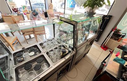İSTANBUL SANCAKTEPEDE ANA CADDE ÜSTÜ 2 KATLI DEVREN KİRALIK CAFE