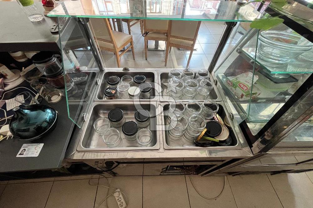İSTANBUL SANCAKTEPEDE ANA CADDE ÜSTÜ 2 KATLI DEVREN KİRALIK CAFE
