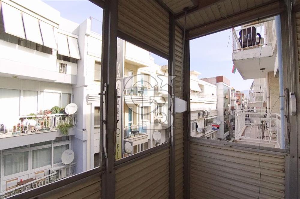 İzmir Karşıyaka Tuna Mah. Mükemmel Konumlu Kiralık 3+1 95 m² Daire