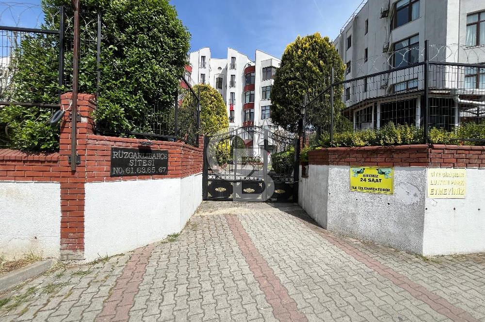İSTANBUL BEYKOZ DA SİTE İÇERİSİNDE BOĞAZ MANZARALI SATILIK DAİRE