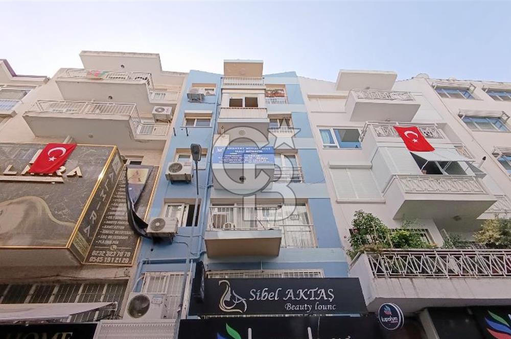 İzmir Karşıyaka Tuna Mah. Mükemmel Konumlu Kiralık 3+1 95 m² Daire