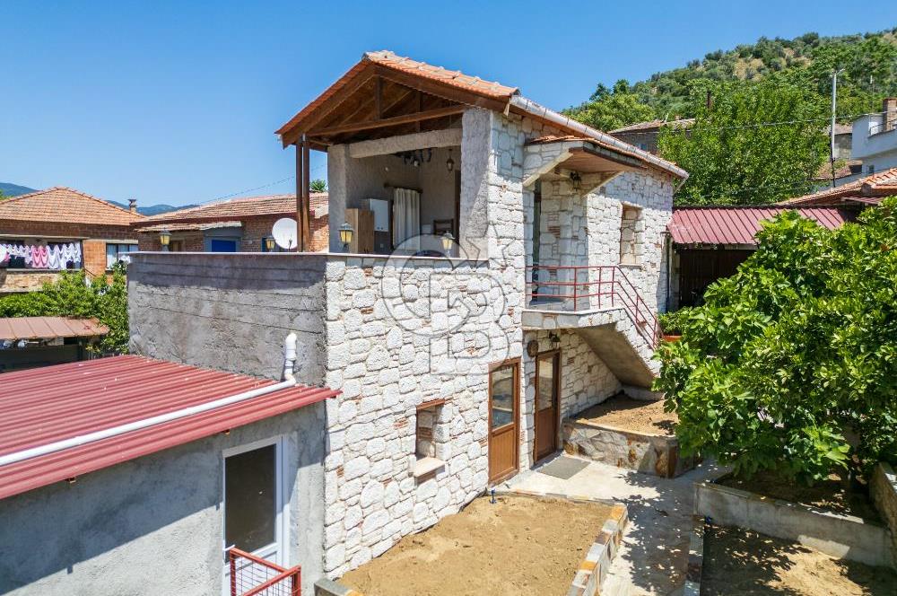 İZMİR BAYINDIR YUSUFLU KY. 437m2 ARSADA SATILIK, EŞYALI 3 KÖY EVİ