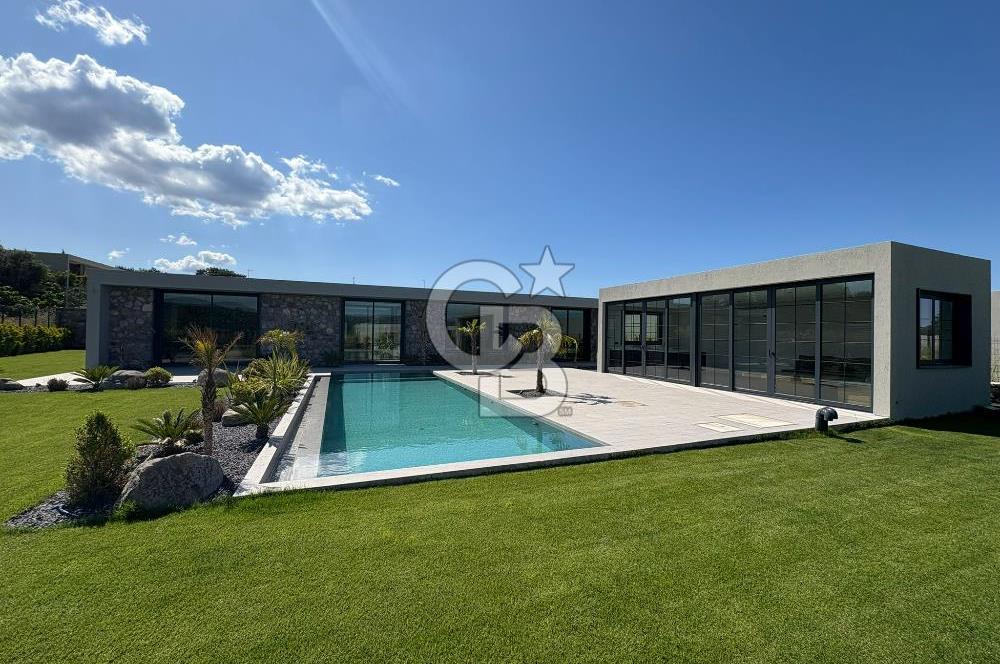 Ourland Urla'da Satılık Müstakil Villa