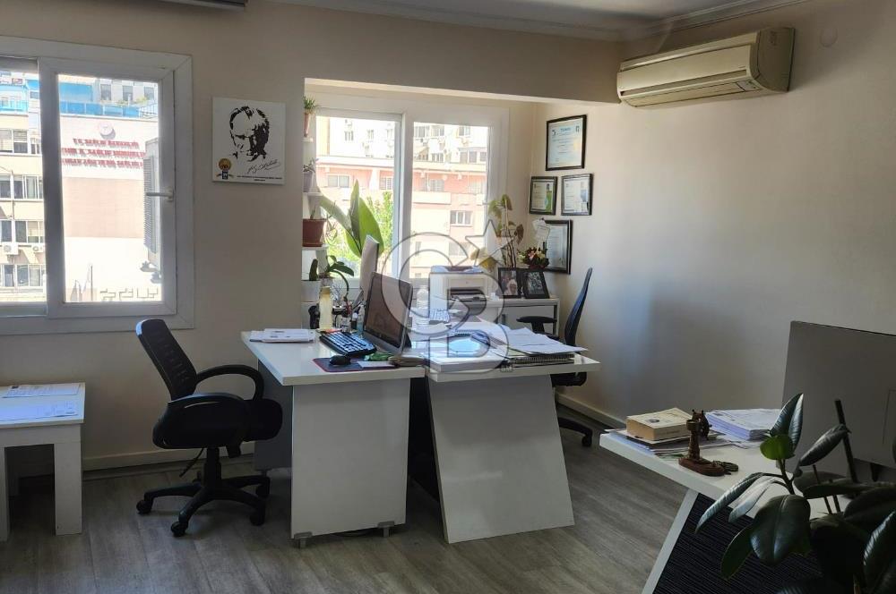 CB Yalı dan Alsancak Diş Hastanesi karşısı satılık ofis