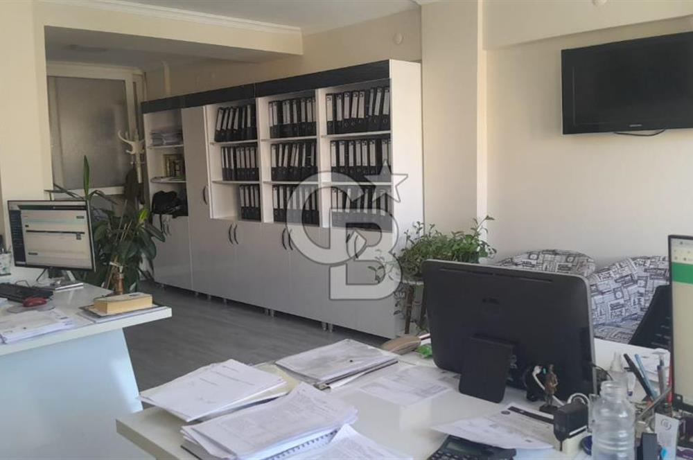 CB Yalı dan Alsancak Diş Hastanesi karşısı satılık ofis