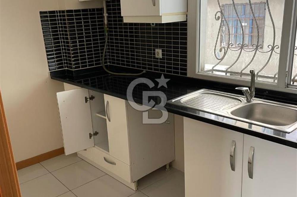 Bahçelievler'de Merkezi Konumda Yüksek Giriş 1+1 Daire